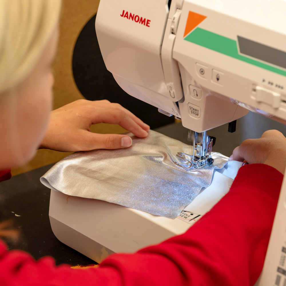 sewingsalon_thumb Sewing Salon