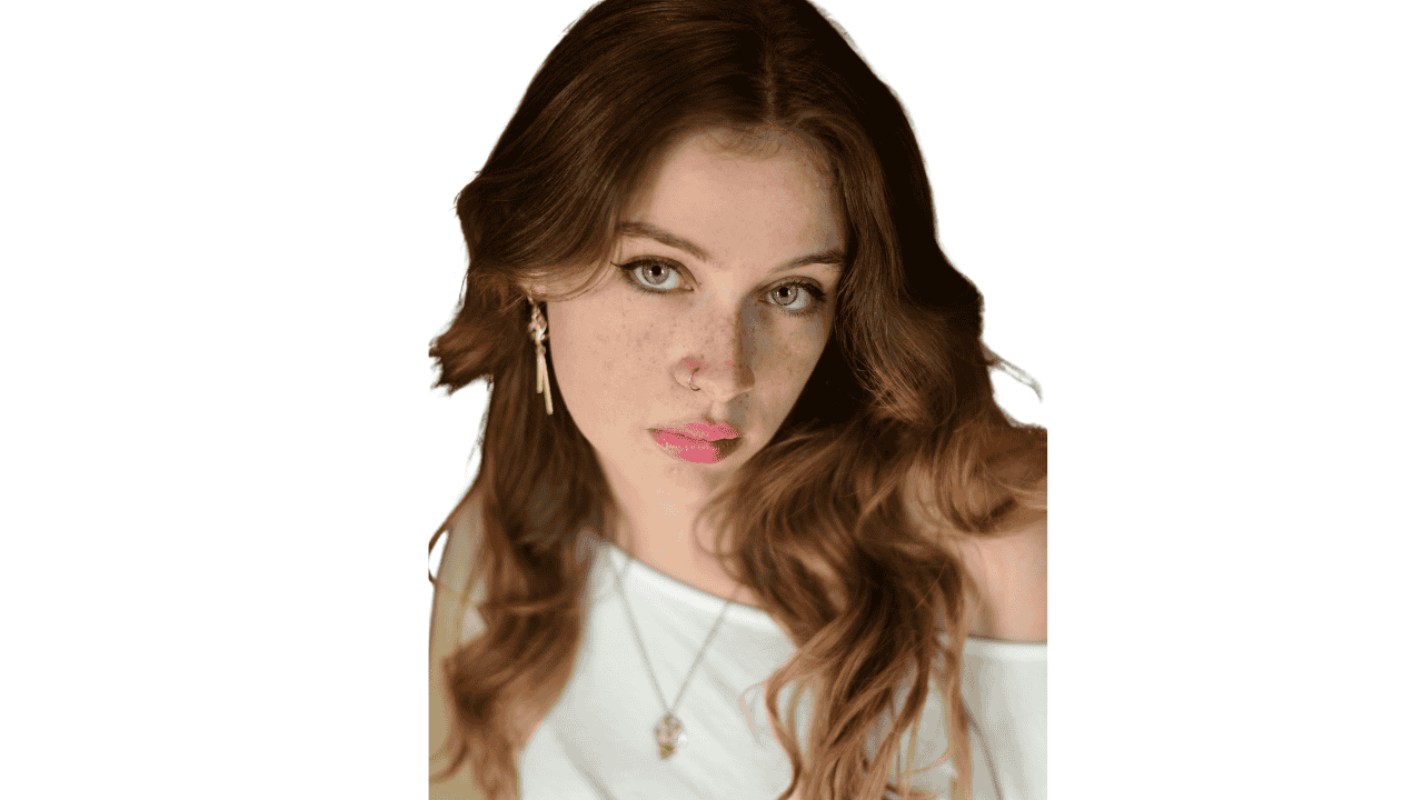 Gabriella Pafumi Full Headshot