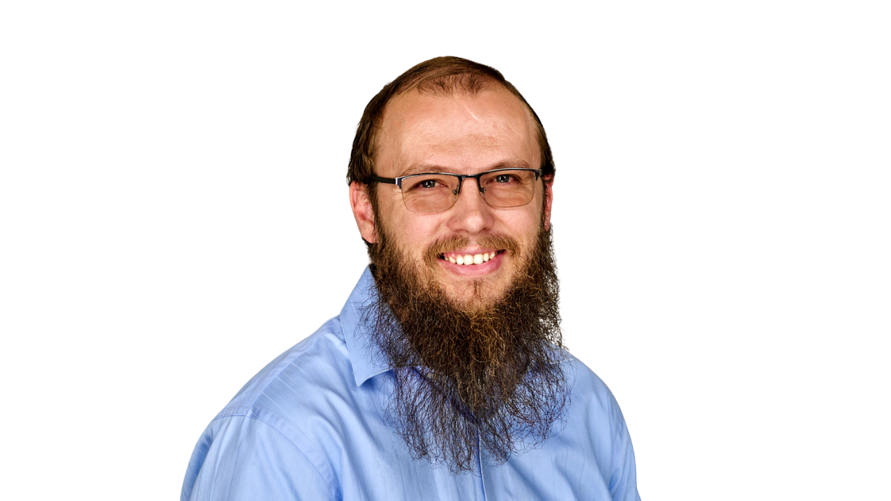 Aviry S&K Full Headshot