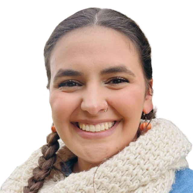 Abigail Lindenfeld white BG